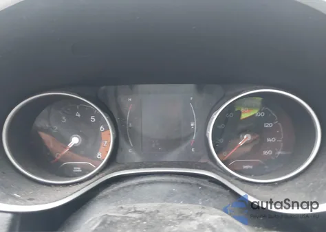 2018 Jeep Compass Latitude 4X4 z USA, uszkodzony, nr VIN 3C4NJDBB3JT191636